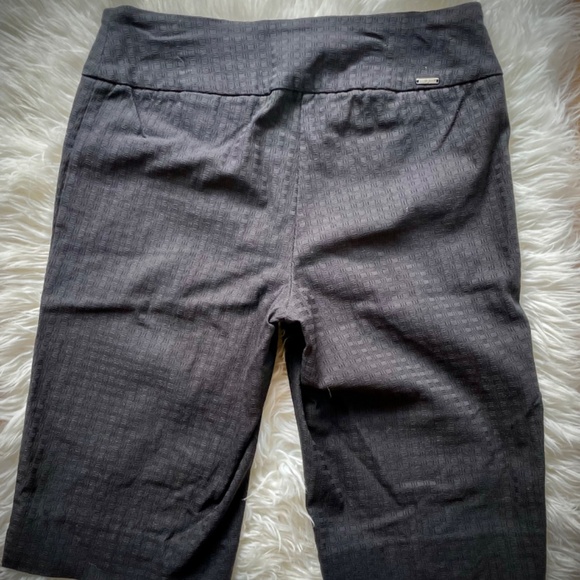 Ladies Shorts - Picture 4 of 4